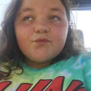 Meet your Posher, Chloe